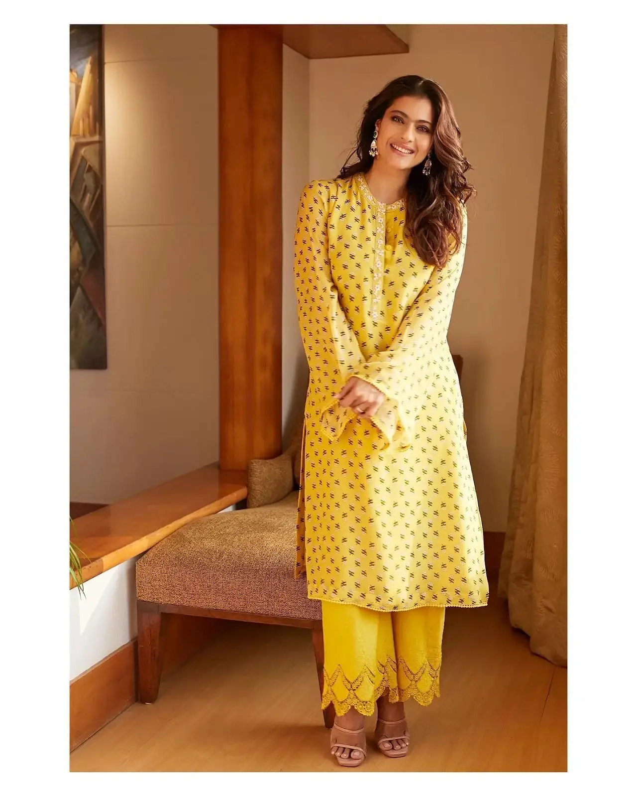 GORGEOUS INDIAN ACTRESS KAJOL DEVGN IN TRADITIONAL LONG YELLOW DRESS 3